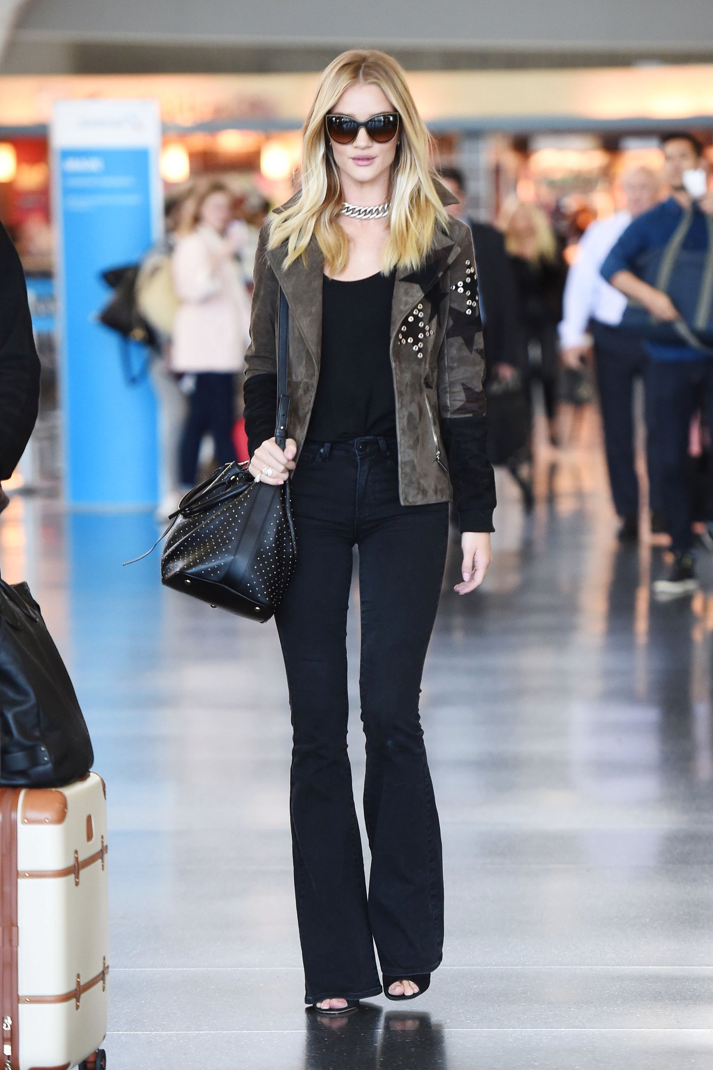 Rosie HuntingtonWhiteley  Photoshoot
