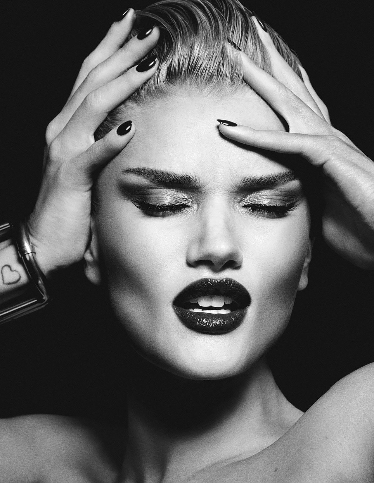 Rosie HuntingtonWhiteley  Photoshoot