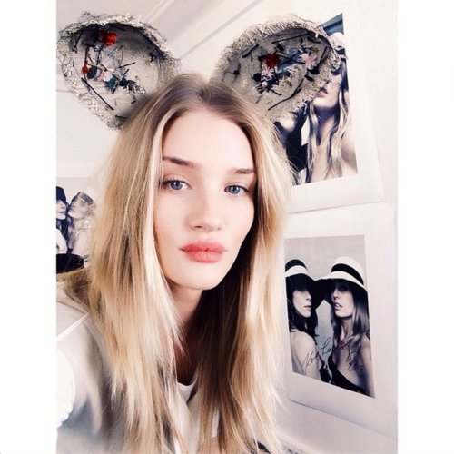 Rosie HuntingtonWhiteley  Photoshoot