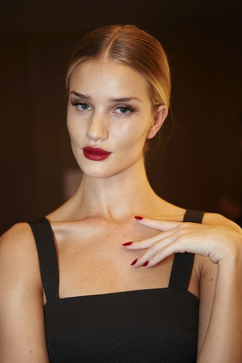 Rosie HuntingtonWhiteley Leg Photoshoot