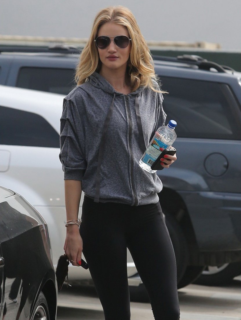 Rosie HuntingtonWhiteley  Photoshoot
