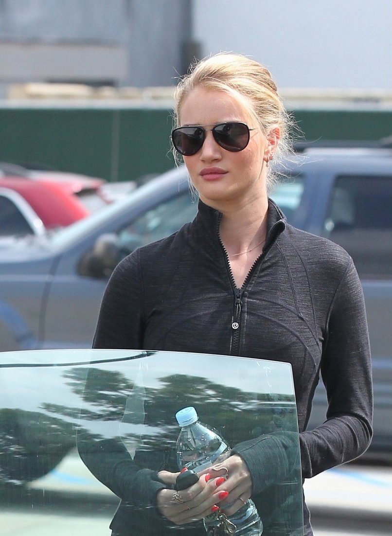 Rosie HuntingtonWhiteley  Photoshoot