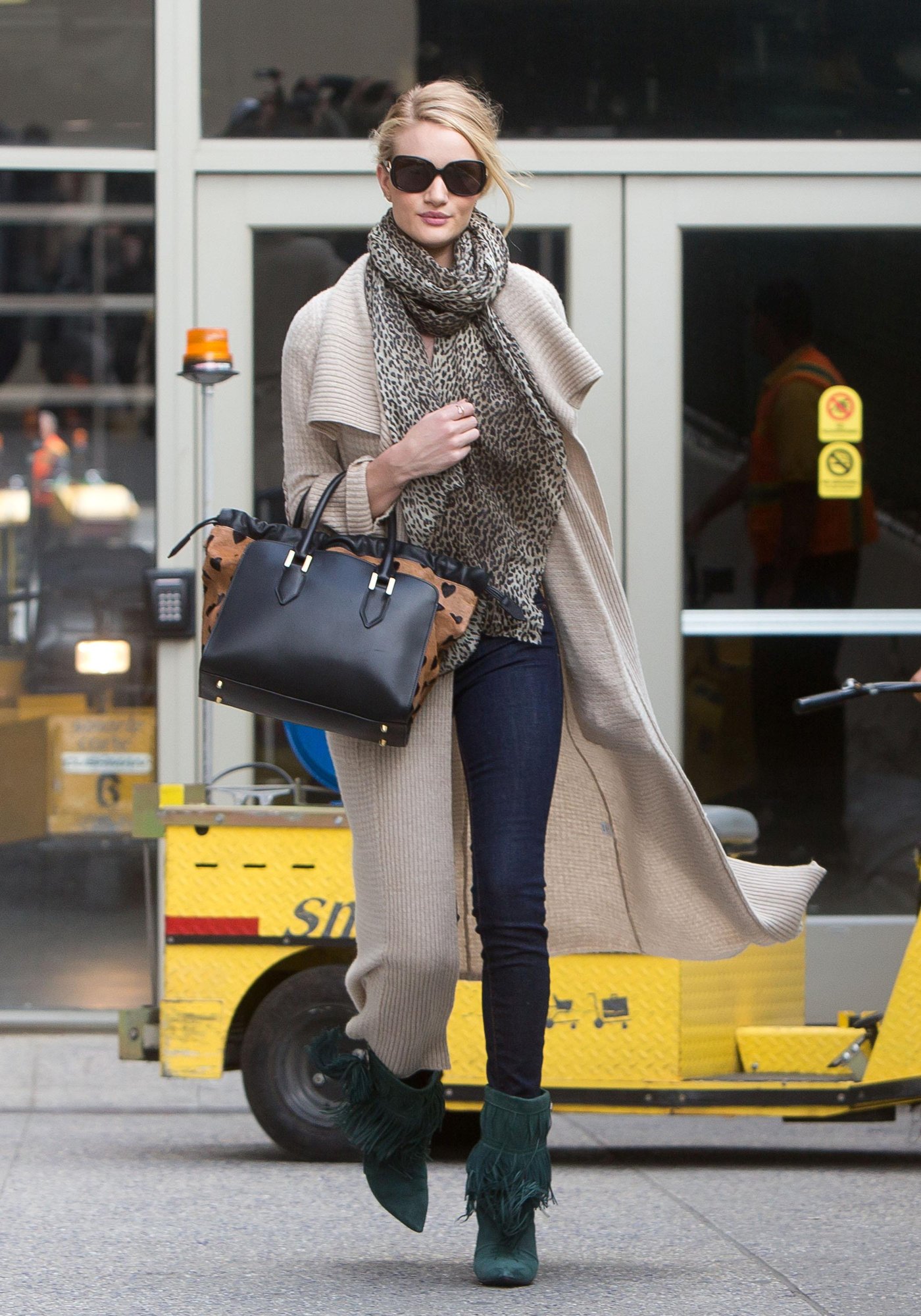 Rosie HuntingtonWhiteley  Photoshoot