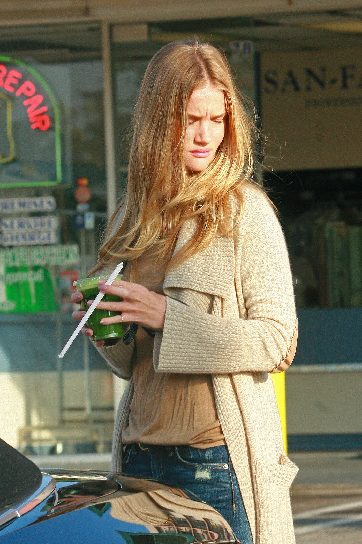 Rosie HuntingtonWhiteley  Photoshoot