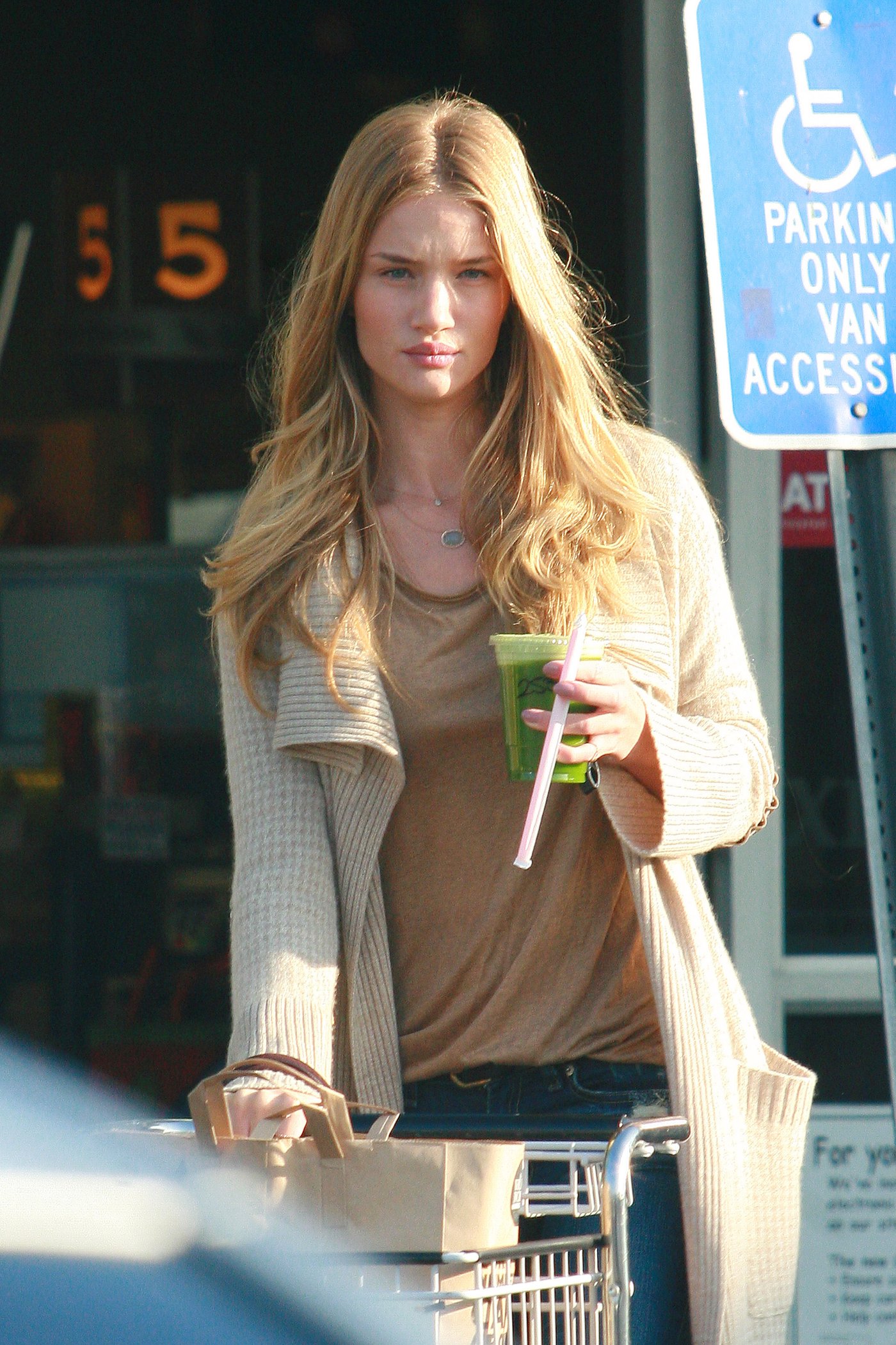 Rosie HuntingtonWhiteley  Photoshoot