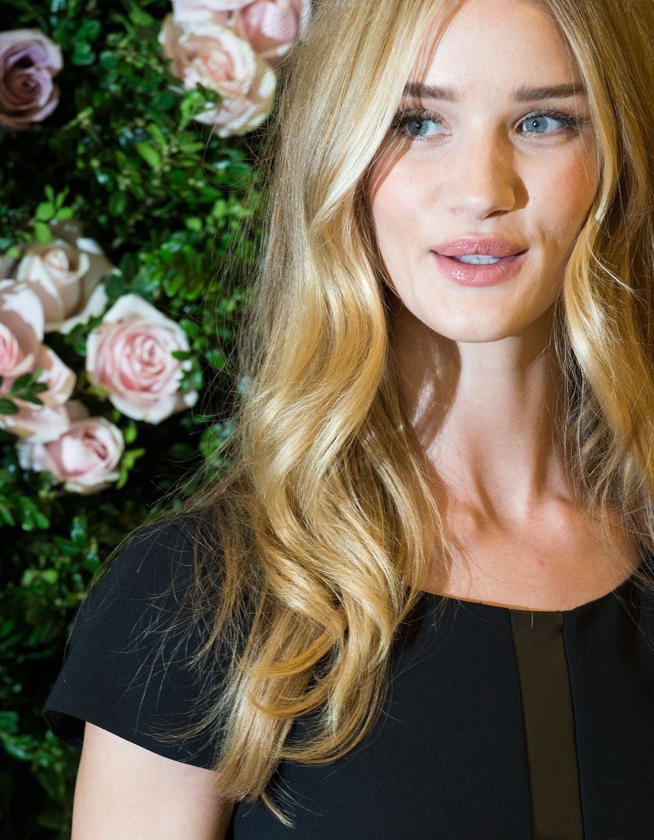 Rosie HuntingtonWhiteley  Photoshoot