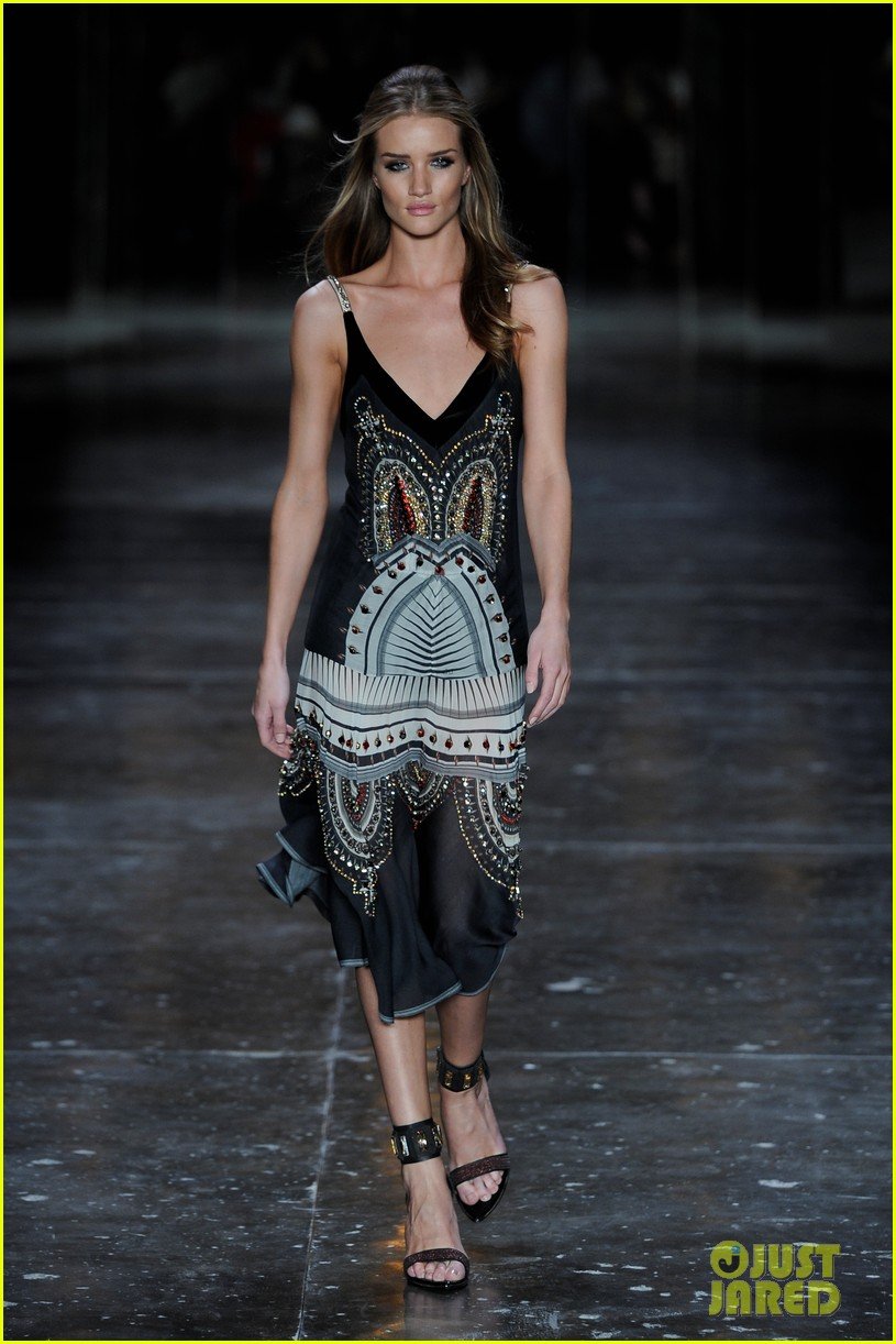 Rosie HuntingtonWhiteley  Photoshoot