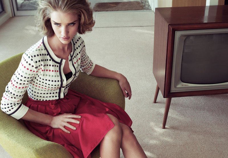 Rosie HuntingtonWhiteley Leg Photoshoot