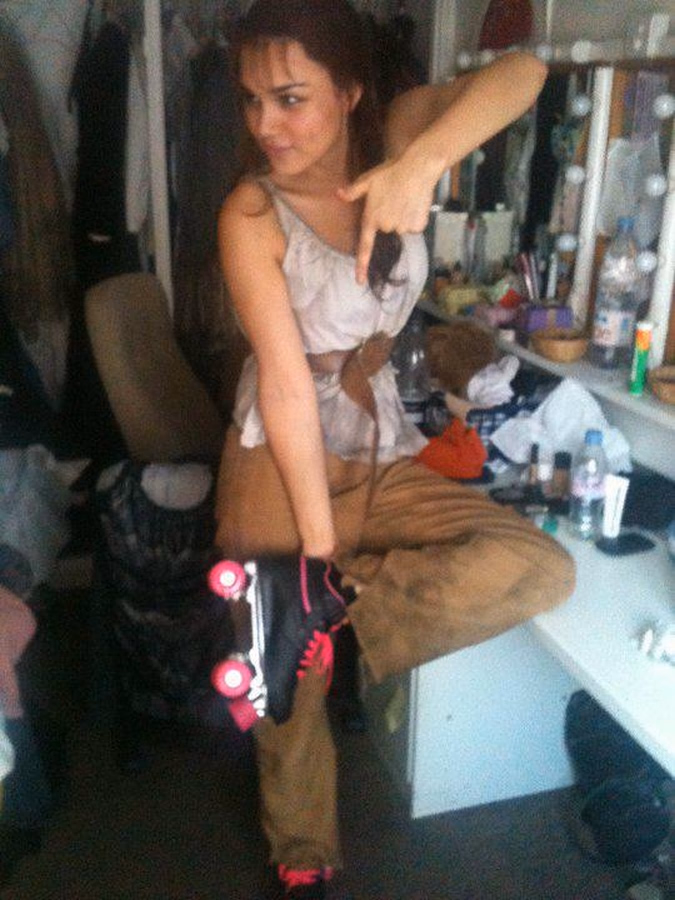 Samantha Barks Leg Photoshoot