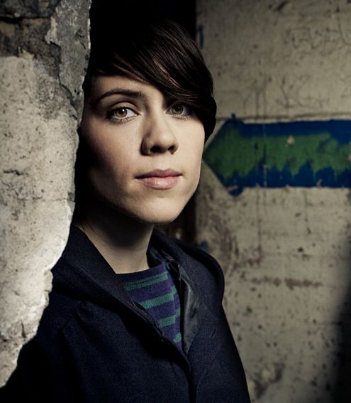 Sara Quin Sexy and Hottest Photos , Latest Pics