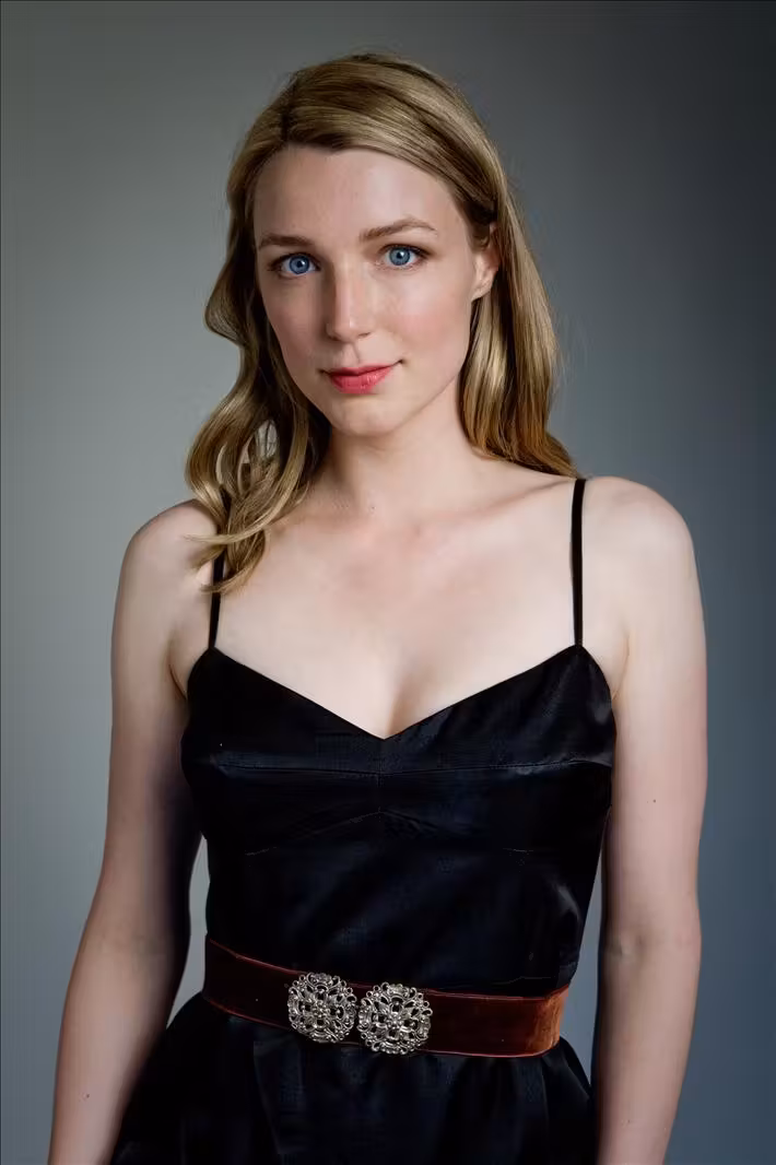 Tania Nolan  Photoshoot