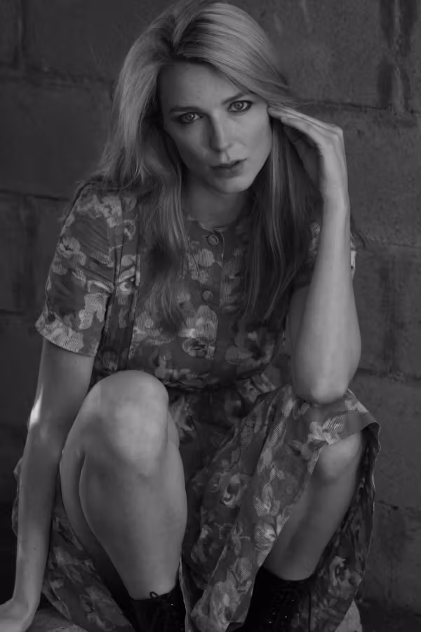 Tania Nolan  Photoshoot