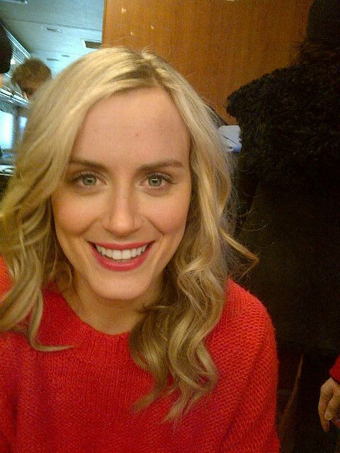 Taylor Schilling Sexy and Hottest Photos , Latest Pics