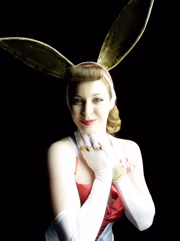 Esmé Bianco  Photoshoot
