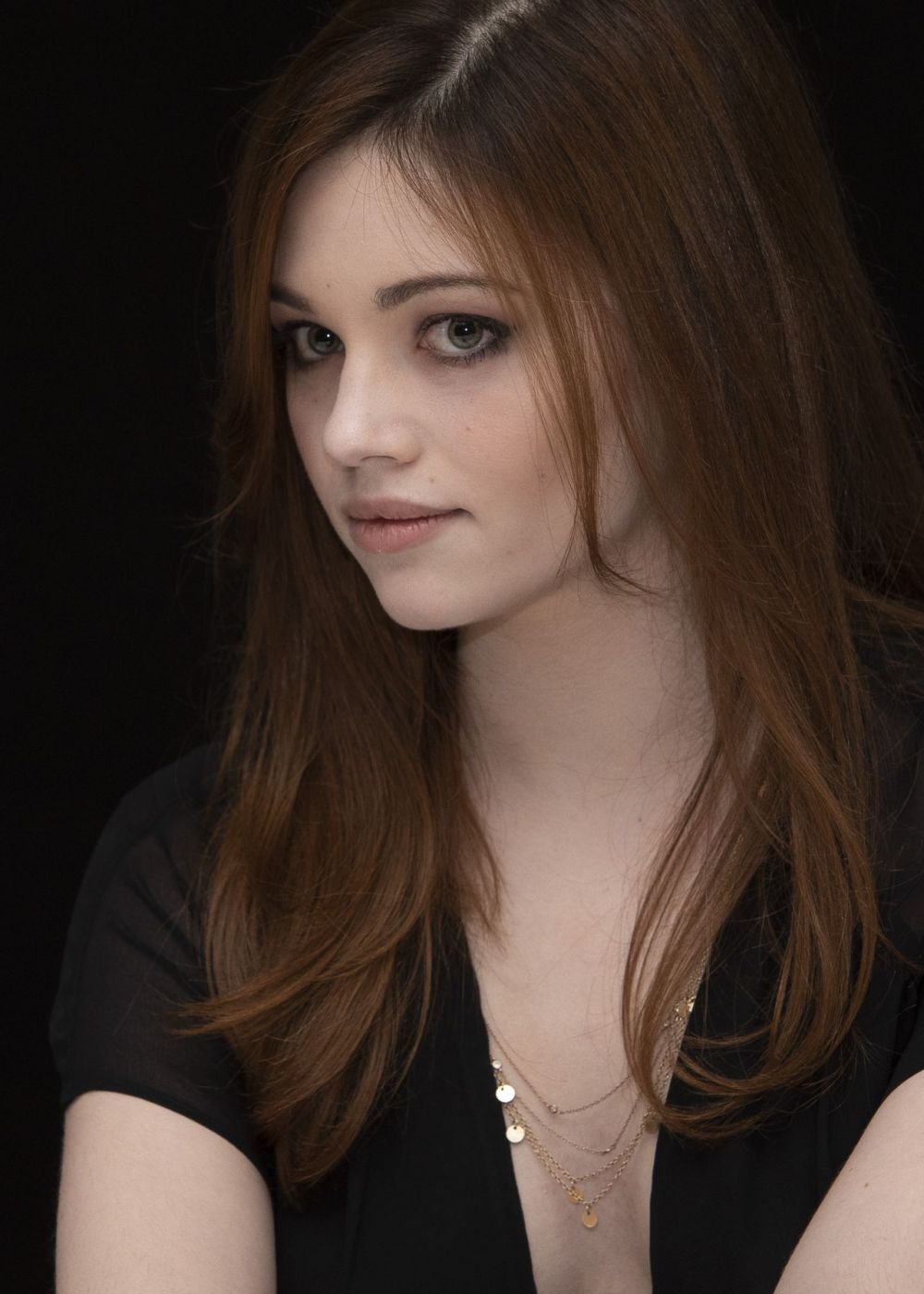 India Eisley Sexy and Hottest Photos , Latest Pics