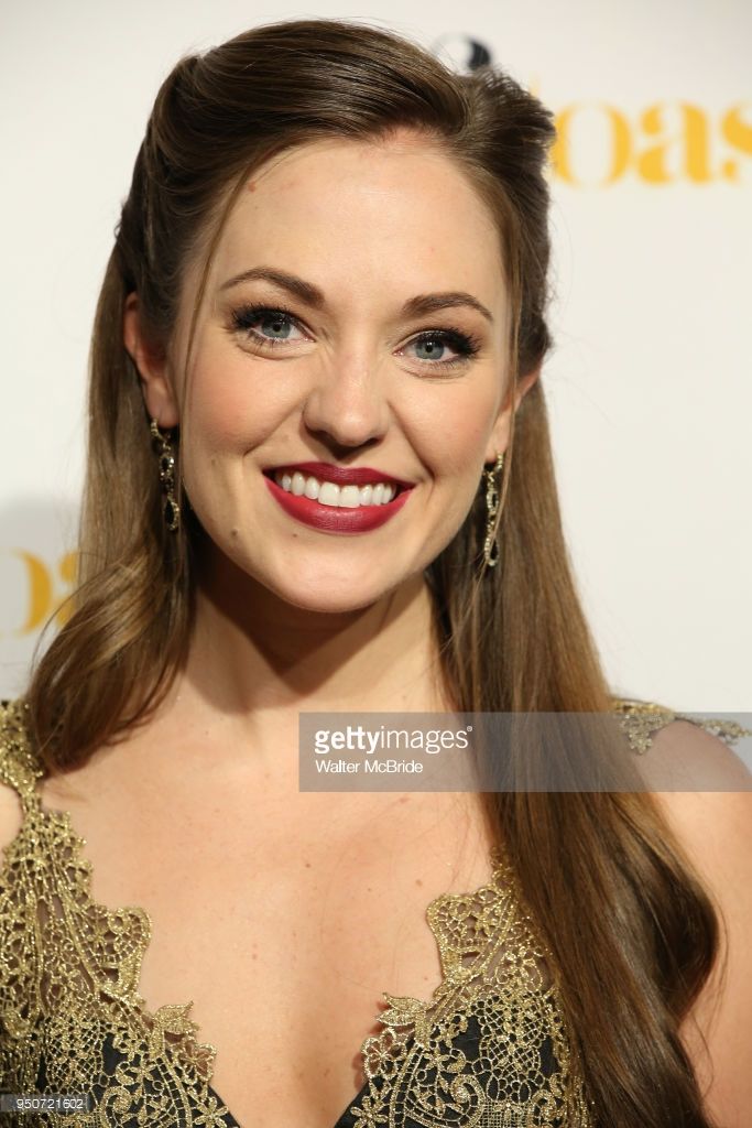 Laura Osnes Sexy and Hottest Photos , Latest Pics