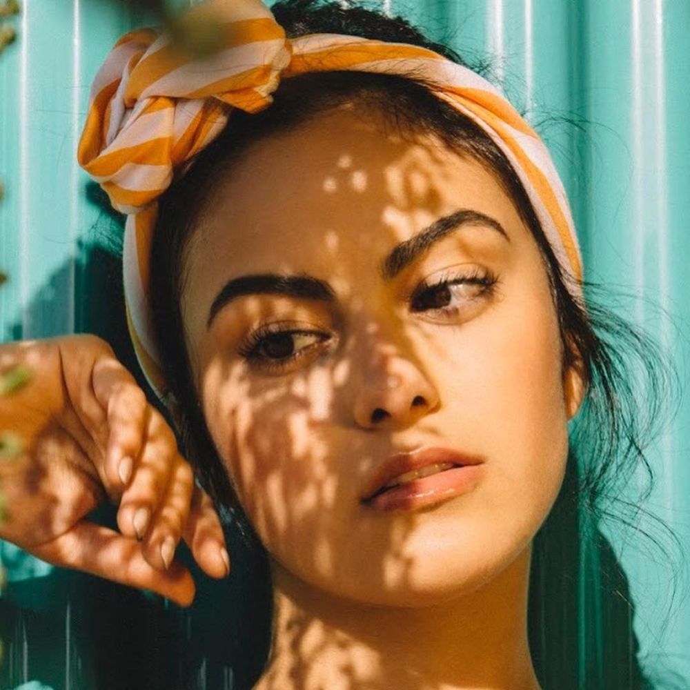 Camila Mendes Sexy and Hottest Photos , Latest Pics