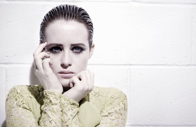 Claire Foy Sexy and Hottest Photos , Latest Pics