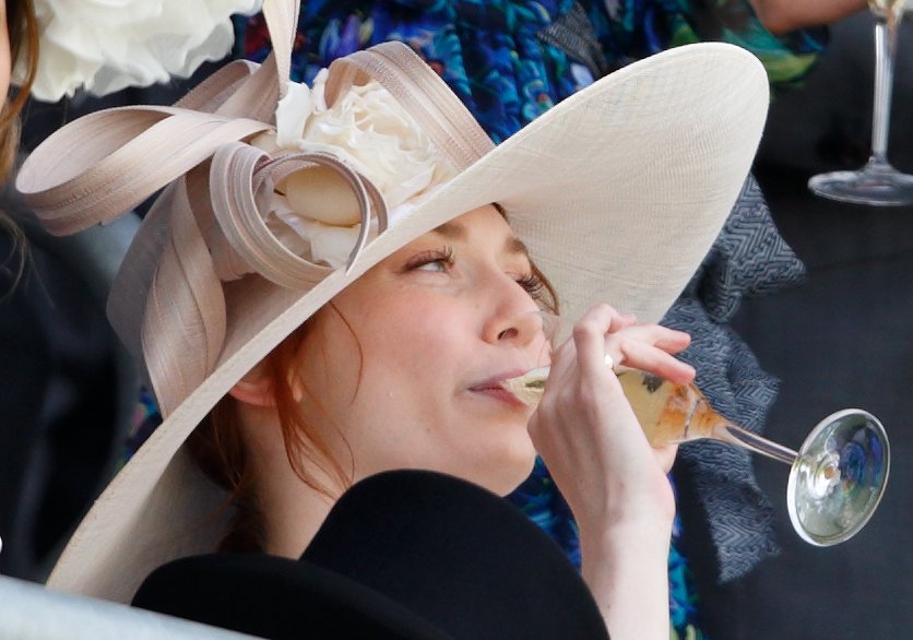 Eleanor Tomlinson  Photoshoot