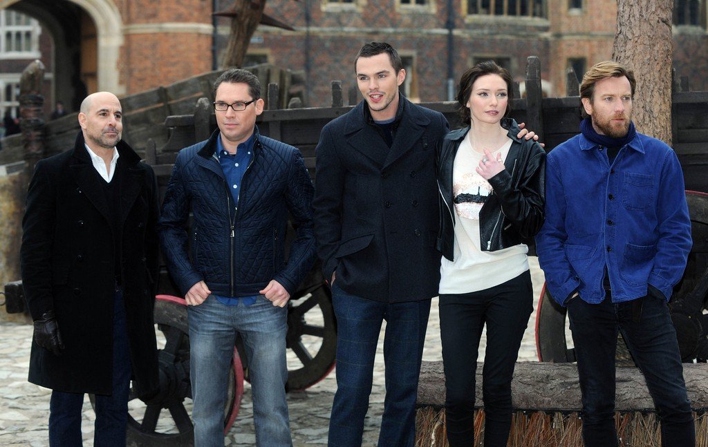 Eleanor Tomlinson  Photoshoot