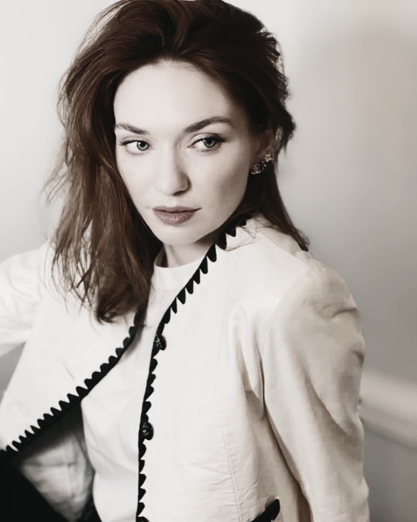Eleanor Tomlinson Leg Photoshoot