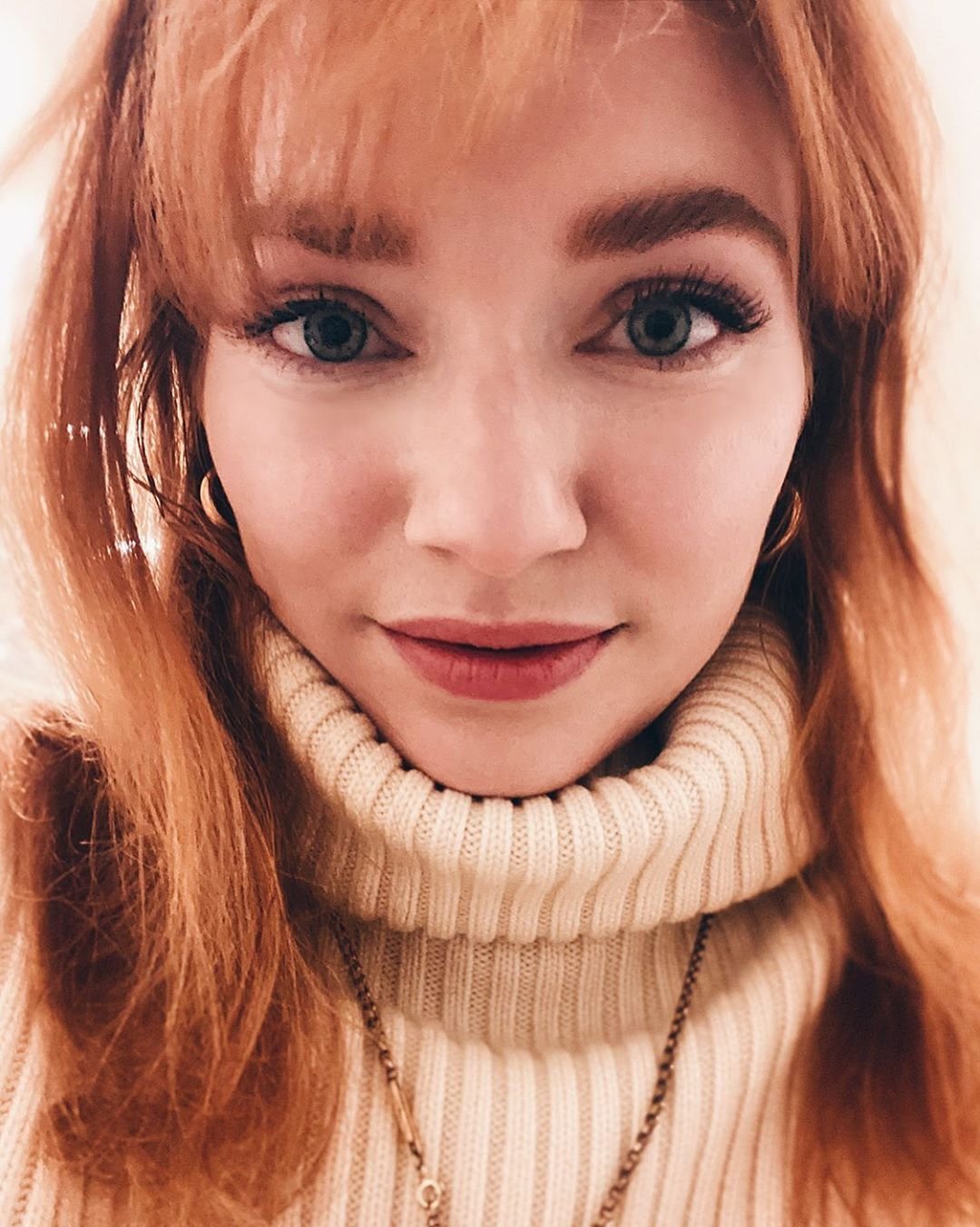 Eleanor Tomlinson  Photoshoot