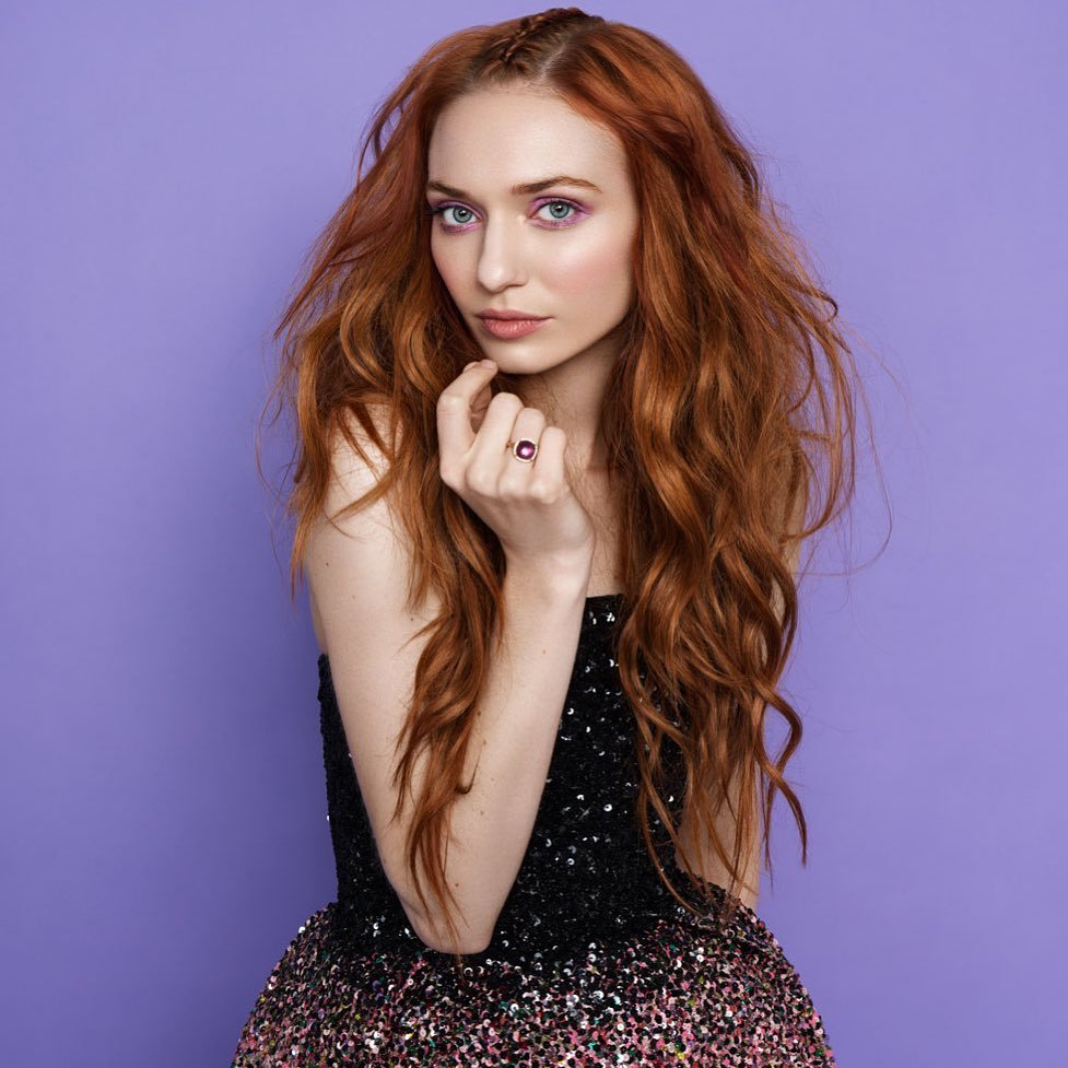 Eleanor Tomlinson Leg Photoshoot