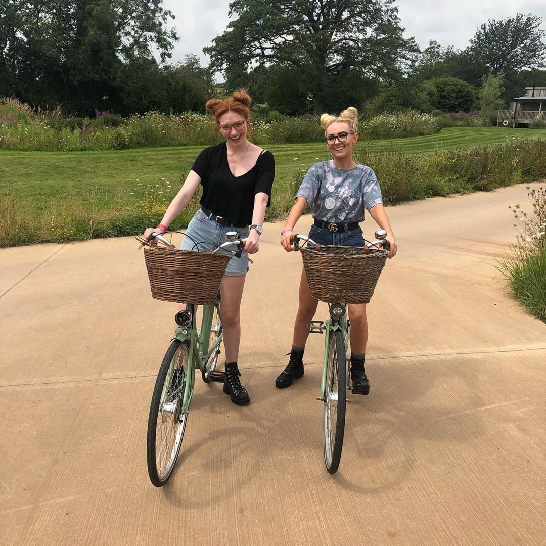 Eleanor Tomlinson  Photoshoot