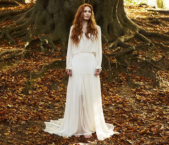 Eleanor Tomlinson  Photoshoot