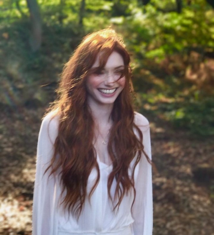 Eleanor Tomlinson  Photoshoot
