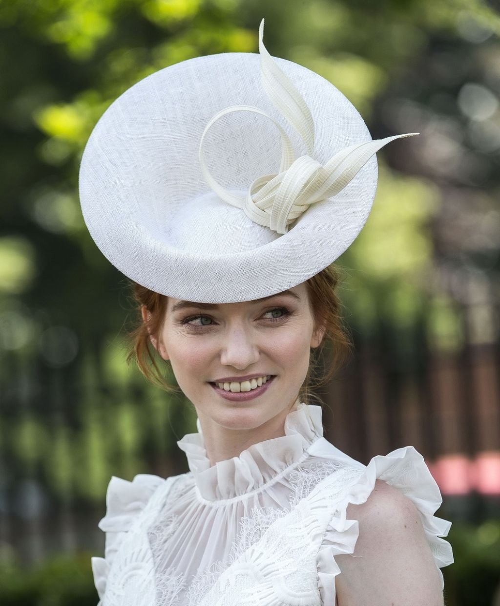 Eleanor Tomlinson  Photoshoot