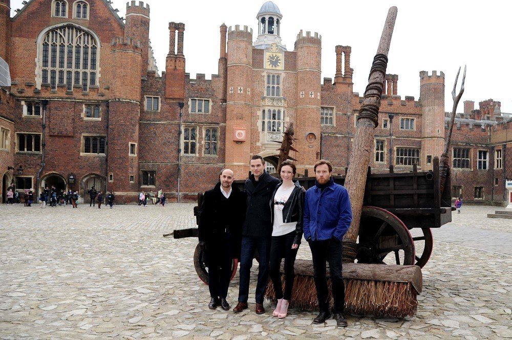 Eleanor Tomlinson  Photoshoot