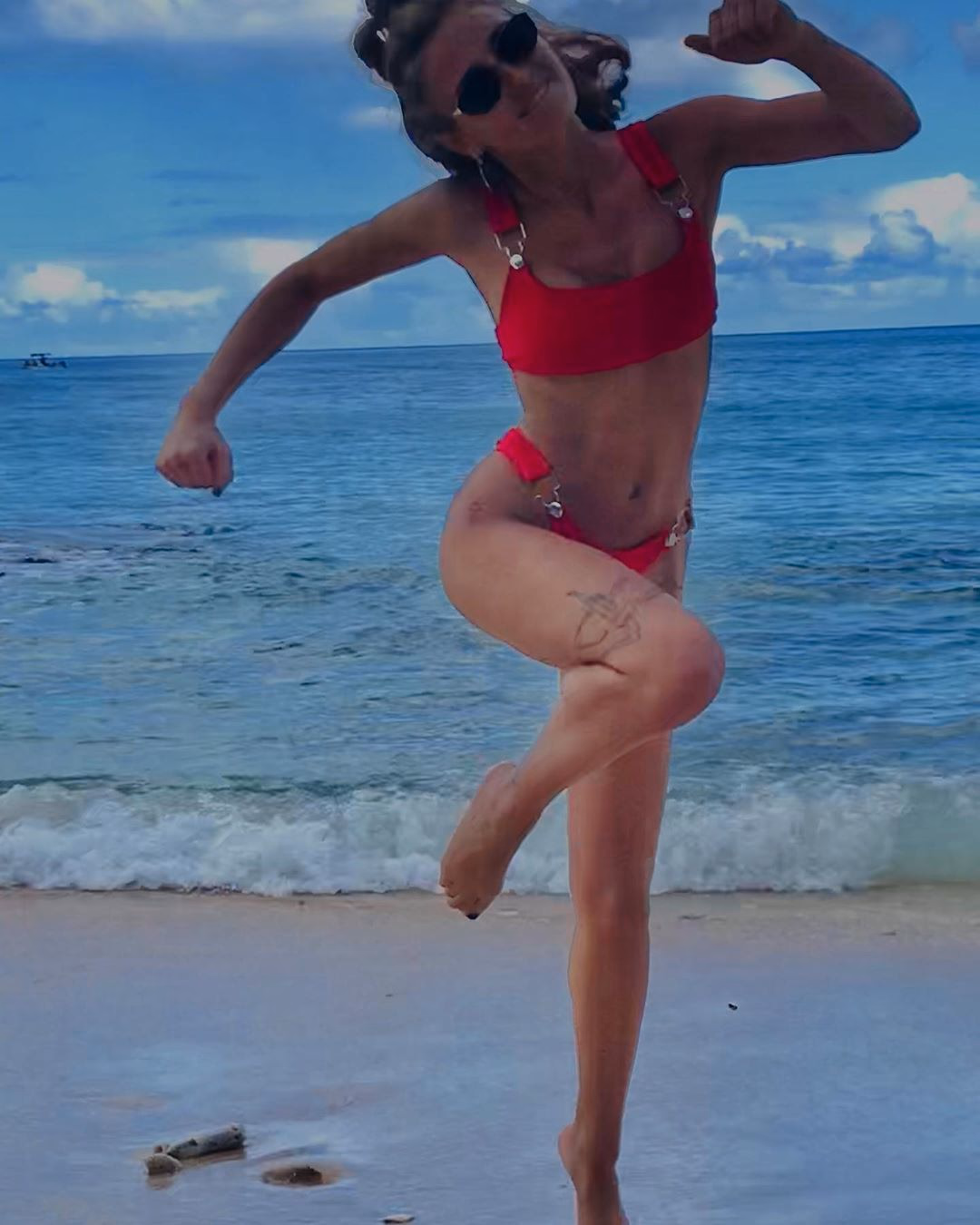 Ella Purnell Leg Photoshoot