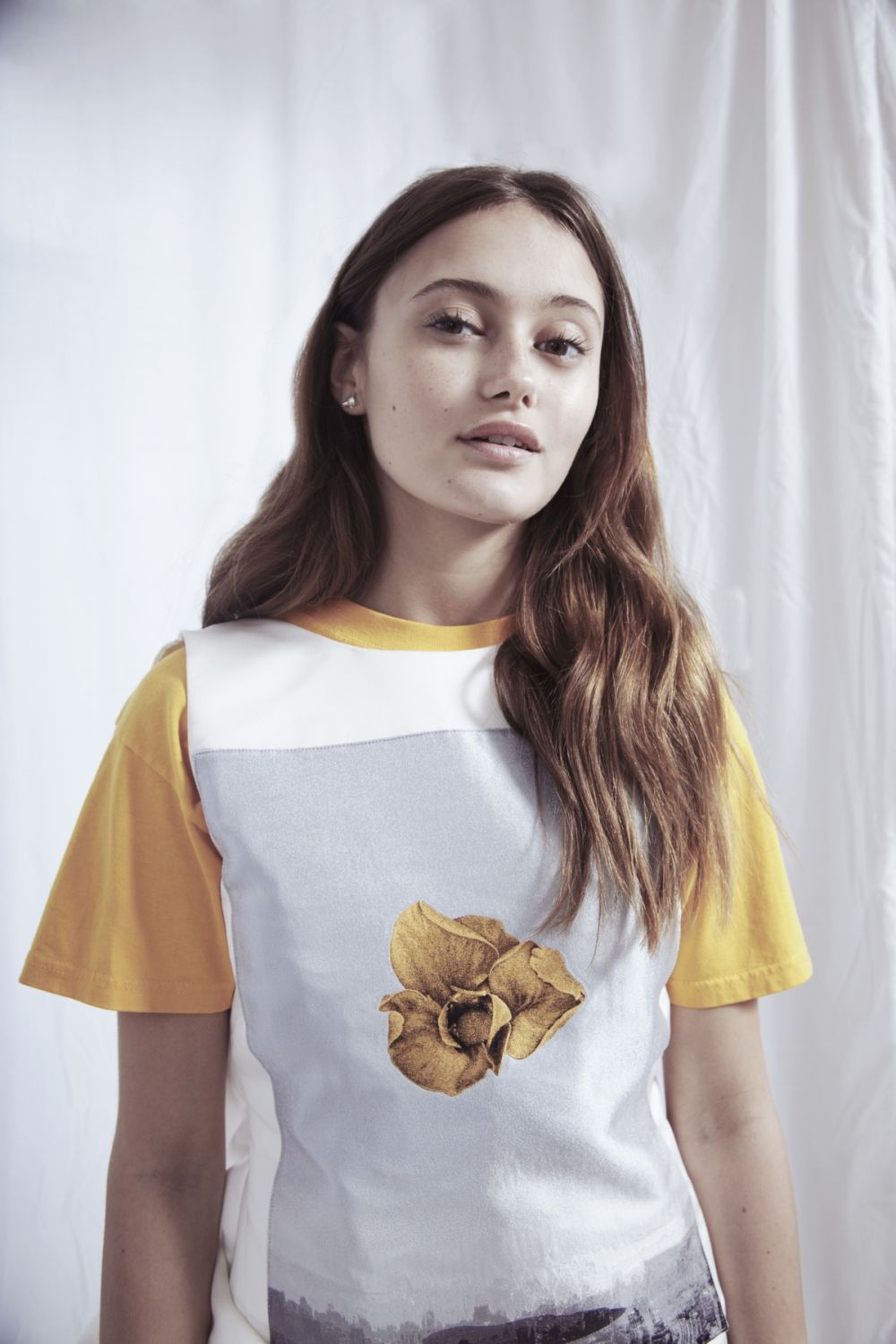 Ella Purnell Sexy and Hottest Photos , Latest Pics