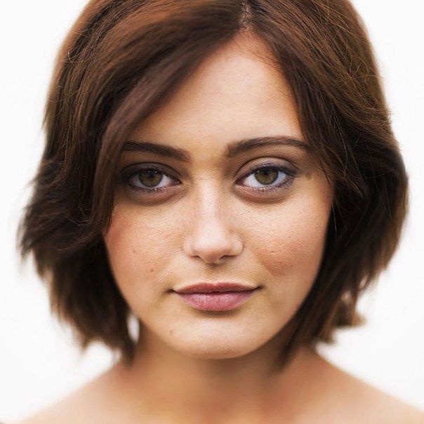 Ella Purnell Sexy and Hottest Photos , Latest Pics