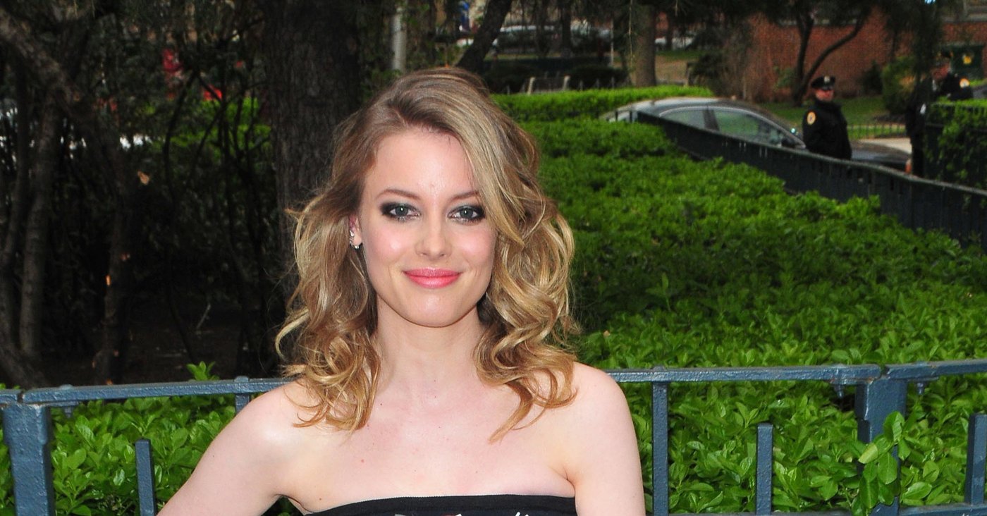 Gillian Jacobs  Photoshoot