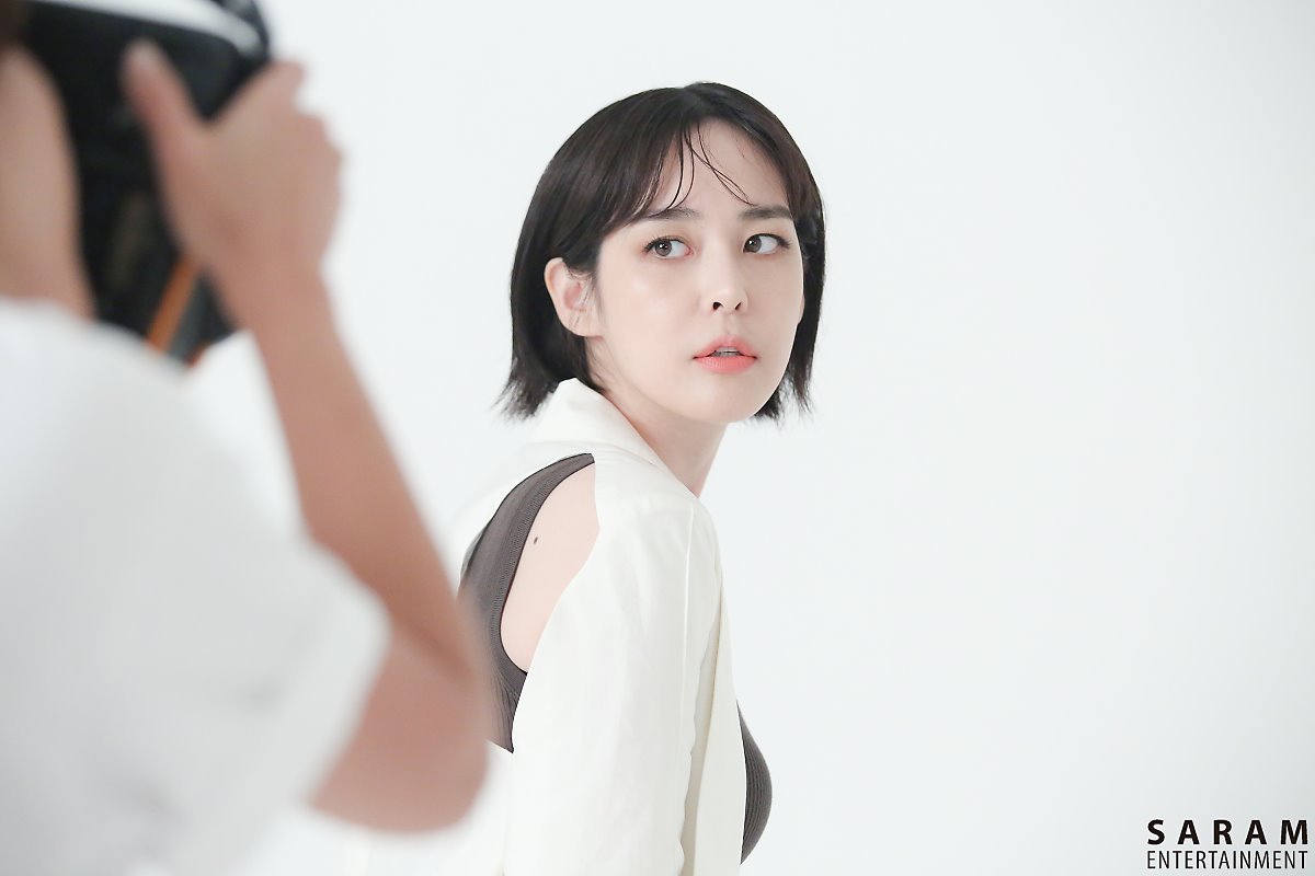 Lee Hana  Photoshoot