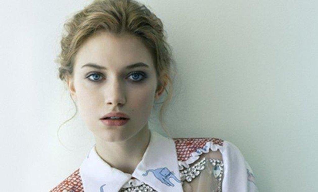 Imogen Poots  Photoshoot