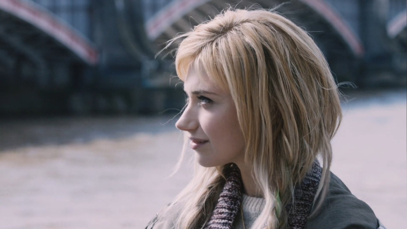 Imogen Poots  Photoshoot