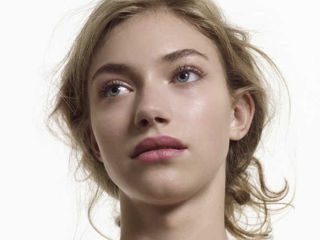 Imogen Poots  Photoshoot