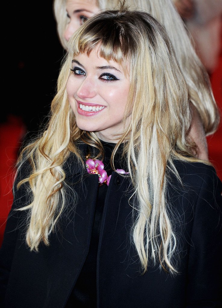 Imogen Poots  Photoshoot