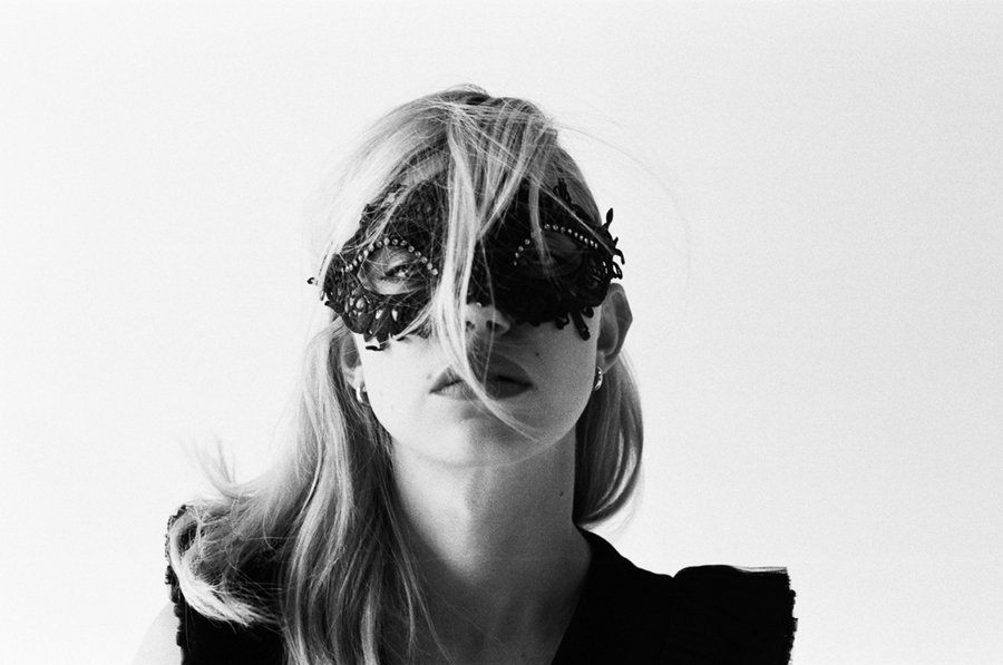 Imogen Poots  Photoshoot