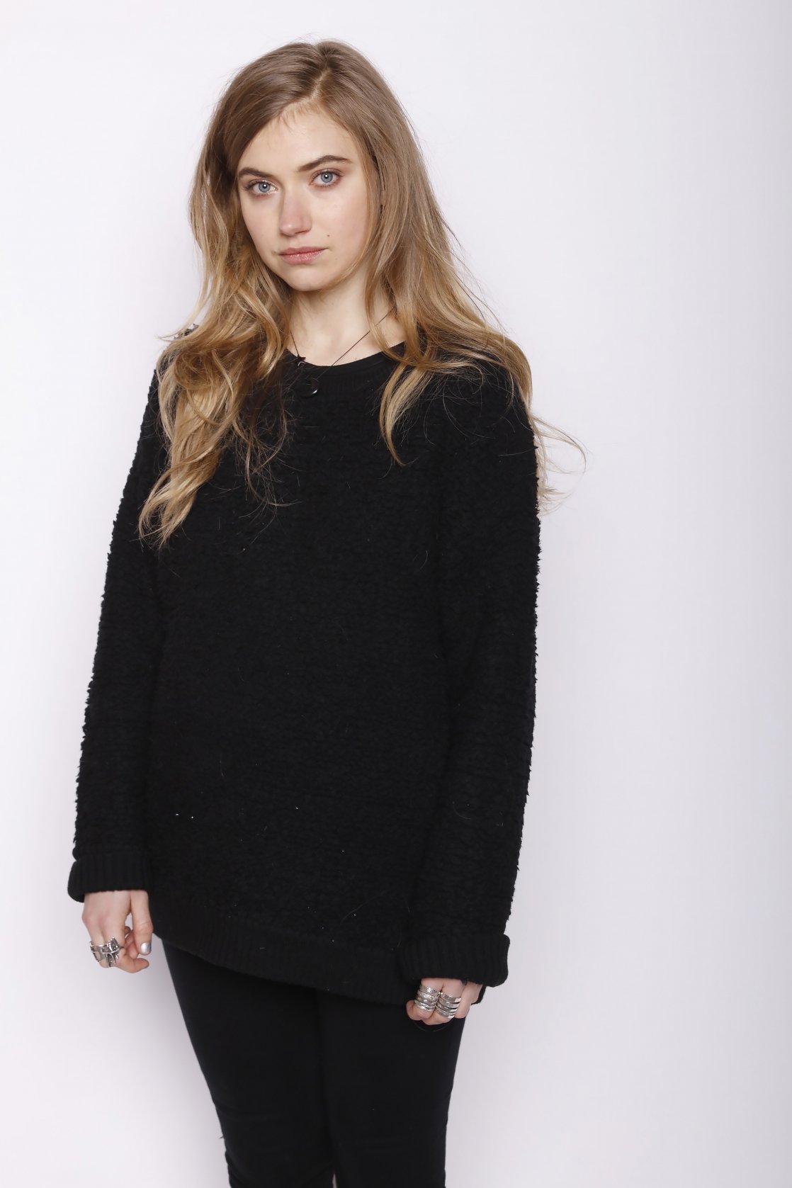 Imogen Poots Leg Photoshoot