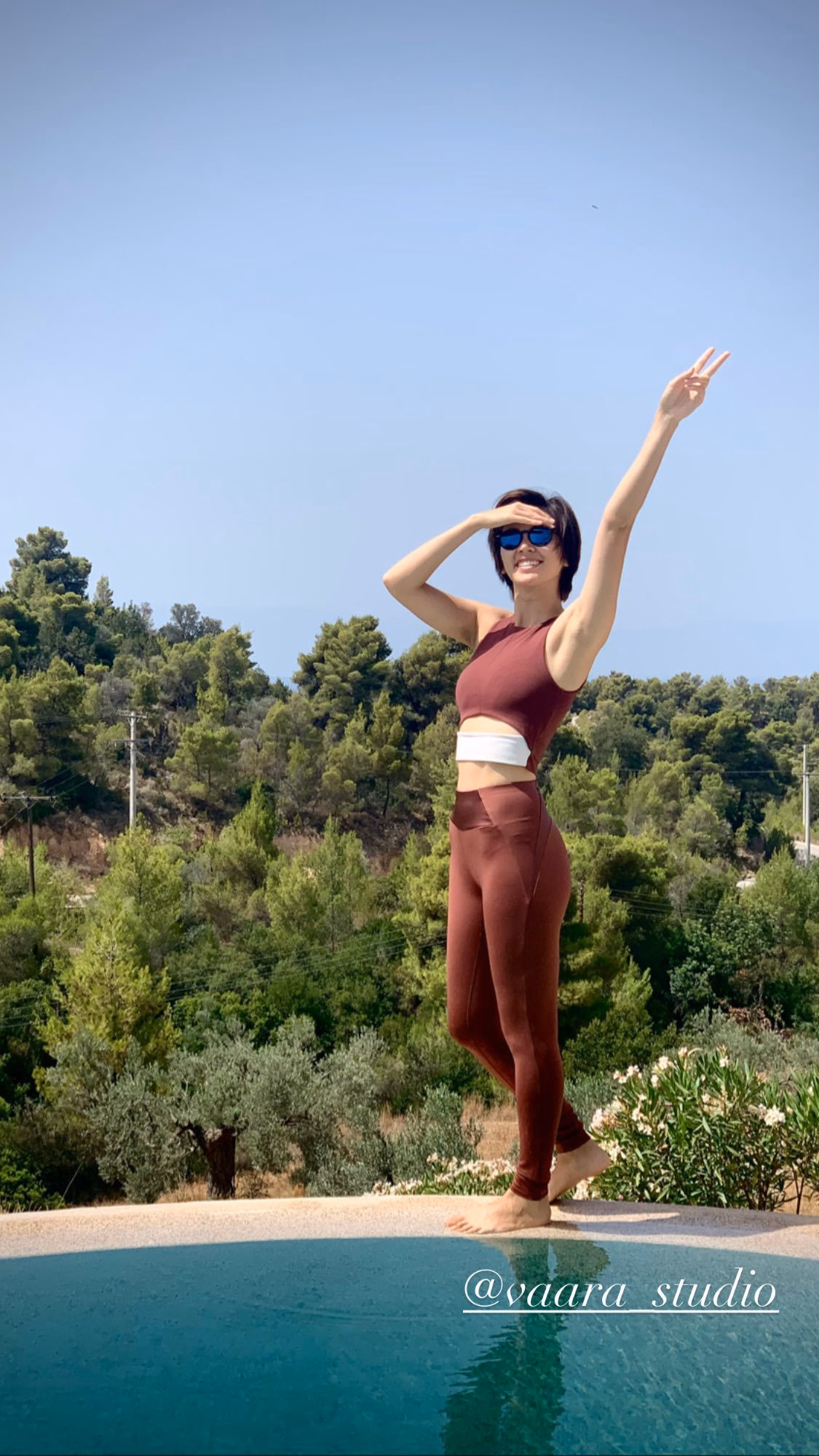 Jessica Henwick Leg Photoshoot