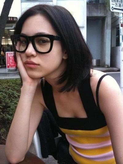 Kiko Mizuhara Leg Photoshoot