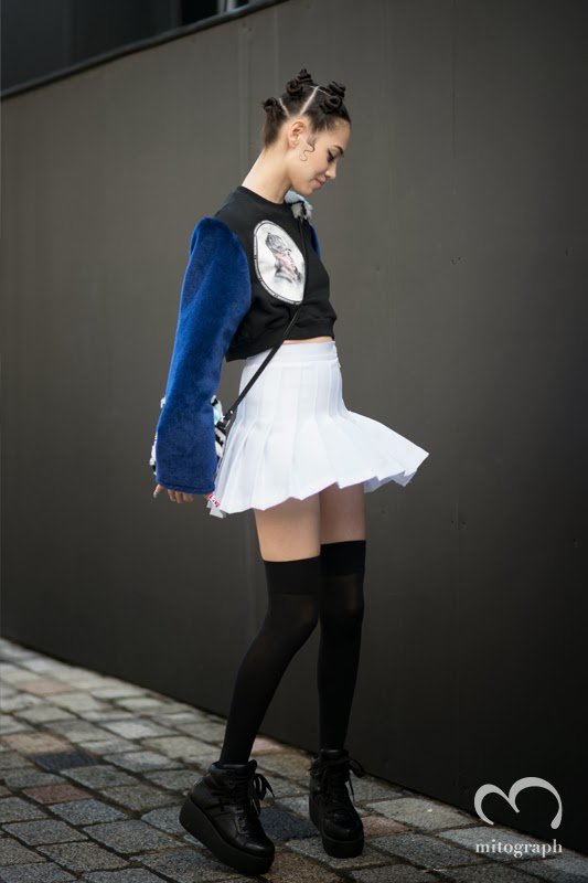 Kiko Mizuhara Leg Photoshoot