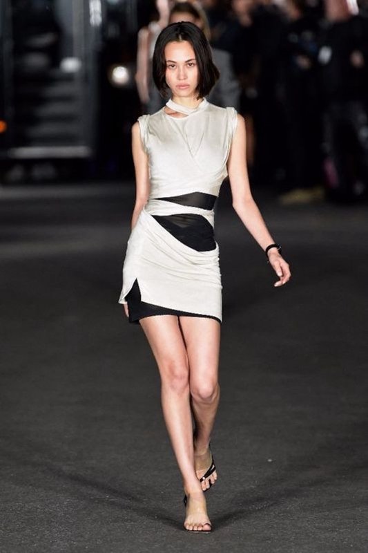 Kiko Mizuhara Leg Photoshoot