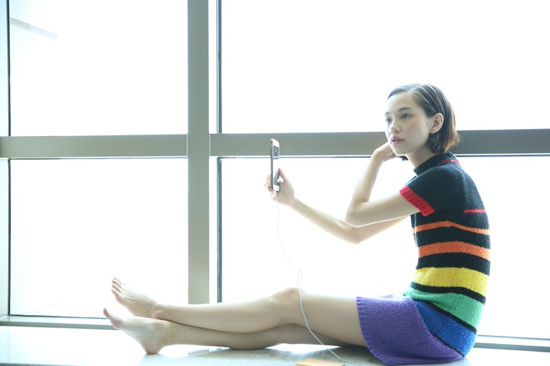 Kiko Mizuhara Leg Photoshoot