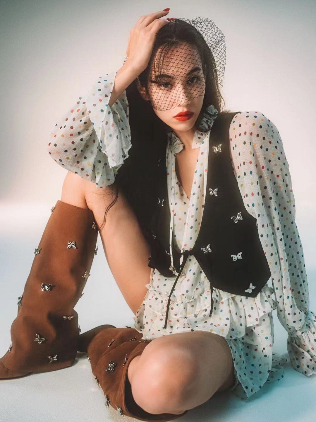 Kiko Mizuhara Leg Photoshoot