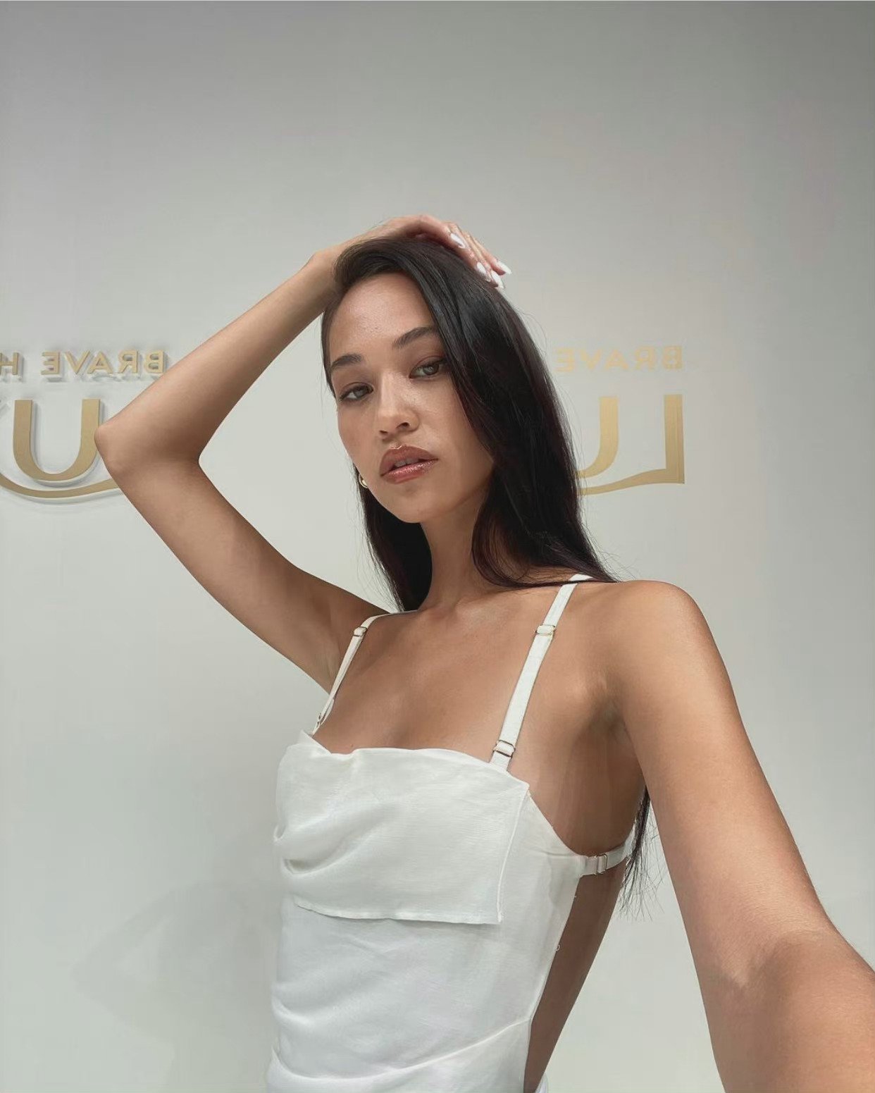 Kiko Mizuhara Leg Photoshoot